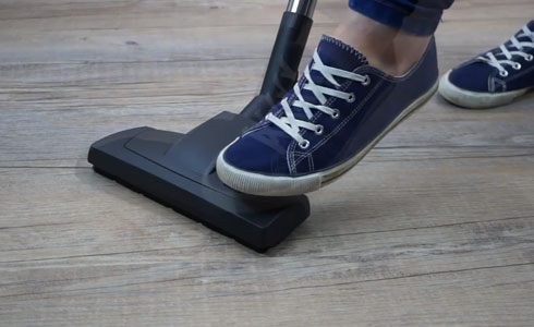 Why are there two settings on my floor tool?